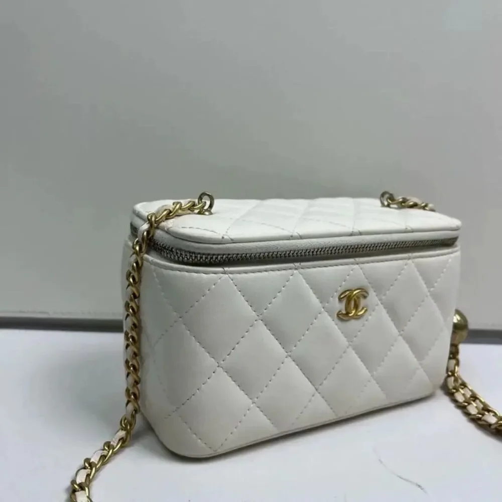 Chanel Women Pre-Loved Bag Very Good Condition